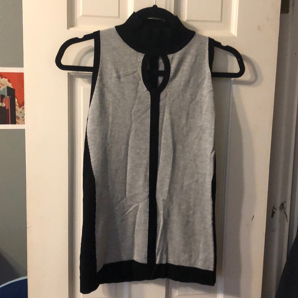 knit grey and black tank, very business casual